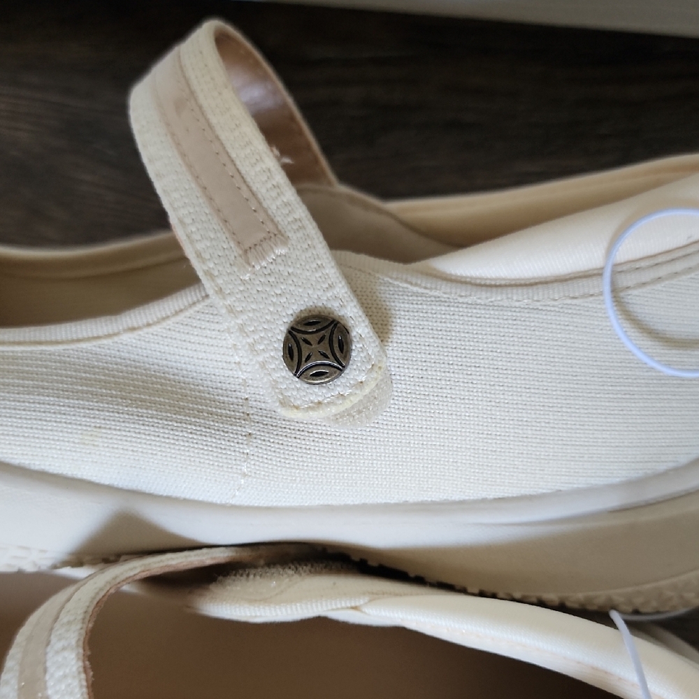 Women's Cream Athletic Shoes - Picture 7 of 12